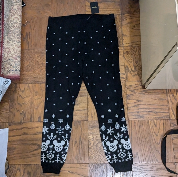 Torrid Disney Plus Size Mickey Mouse Intarsia Sweater Leggings - Picture 6 of 8